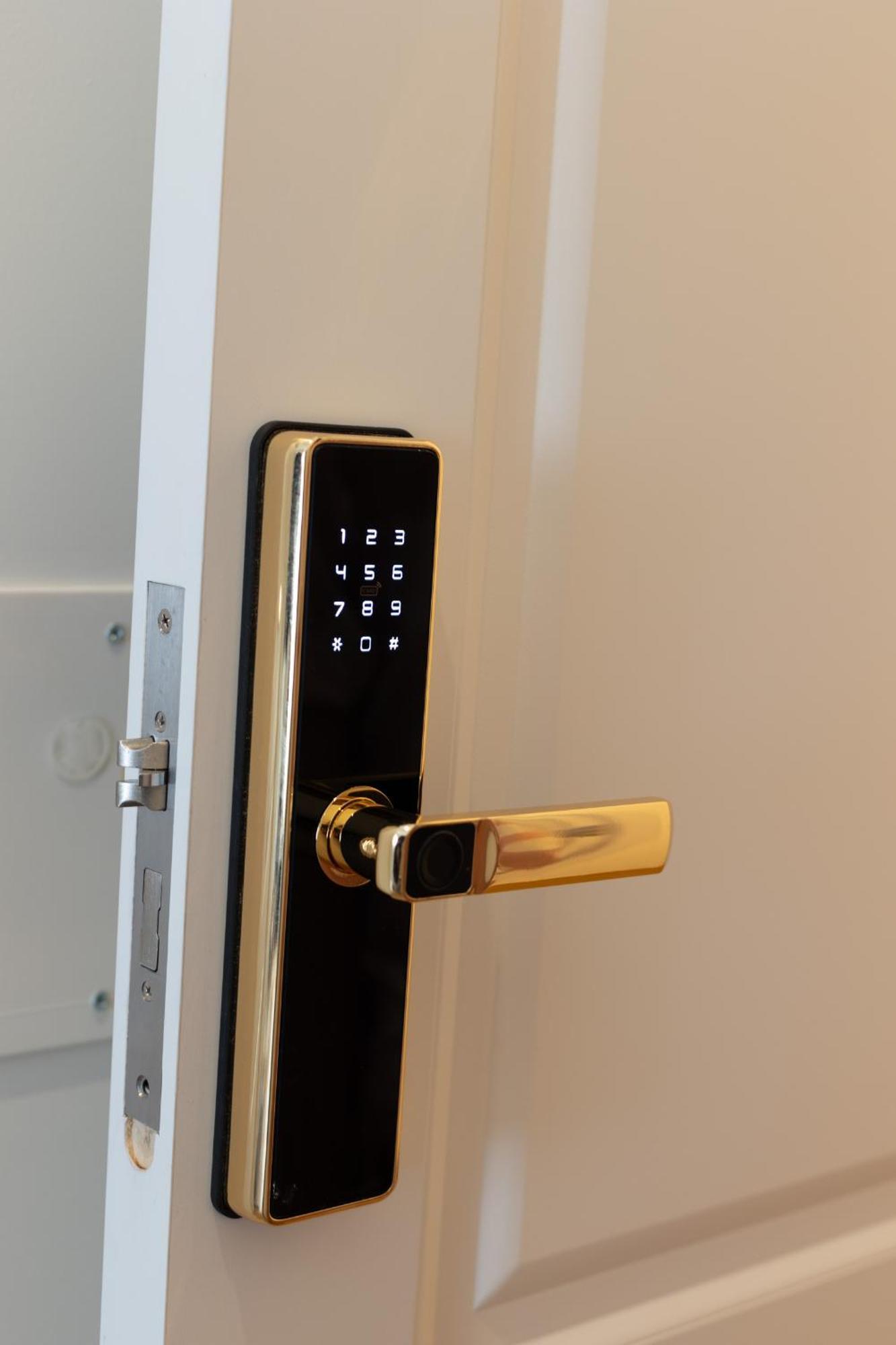 De Vince Suites - Luxury Rooms - Roma Termini Экстерьер фото
